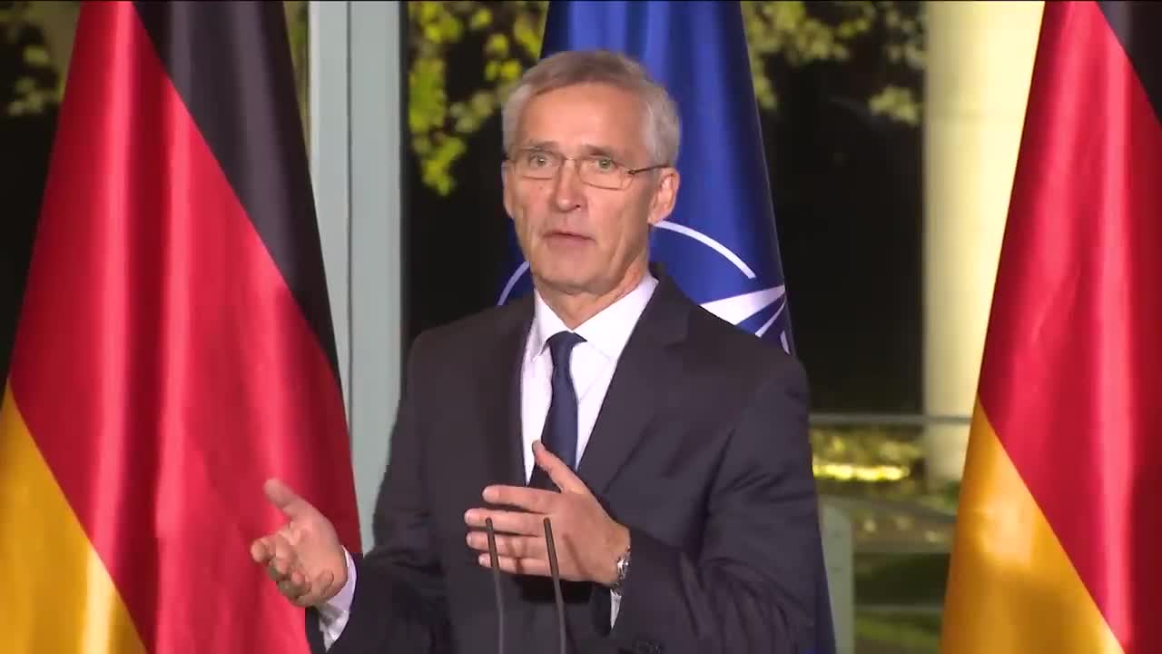 NATO Secretary General with the Chancellor of Germany Olaf Scholz, 01 DEC 2022