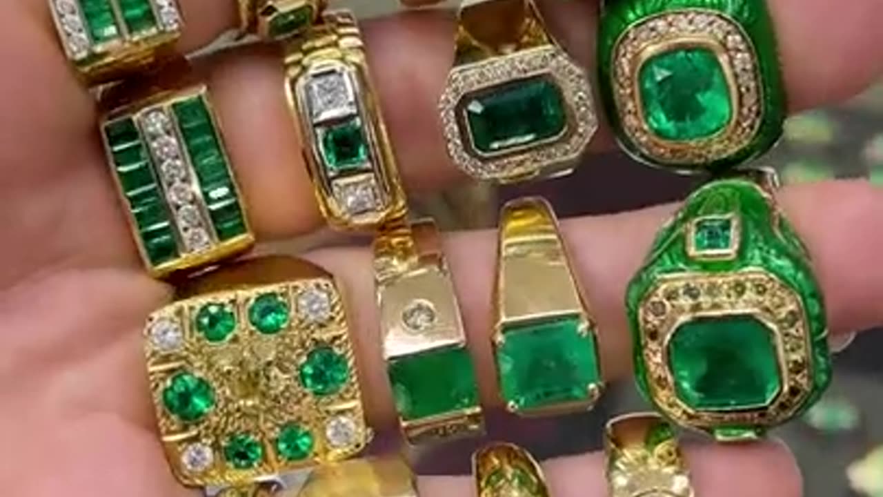 Natural Emerald Gold