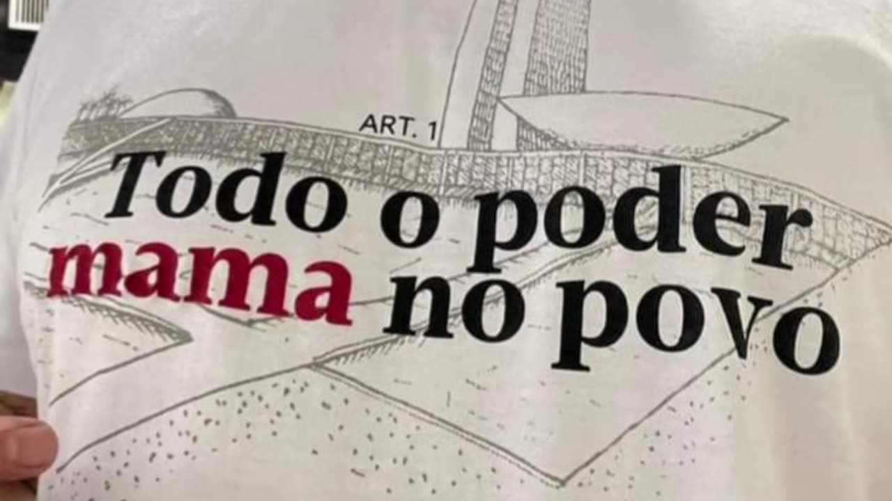 Viva o Socialismo Brasileiro. Brazil is socialist.