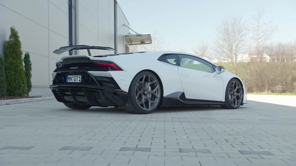 # short video Lamborghini Huracan EVO