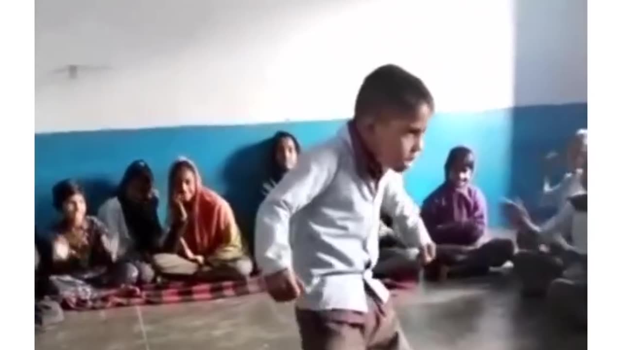 Kon kehta haa mujhe dance nehi ataa