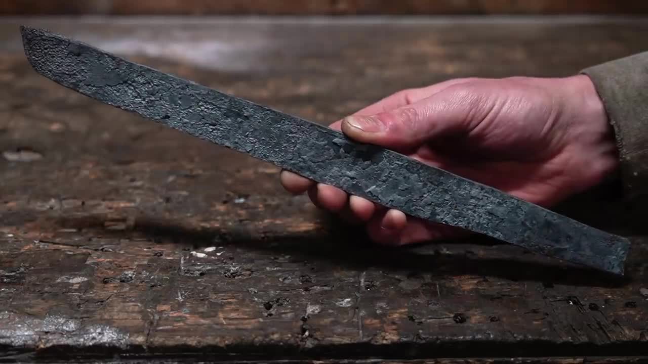 Damascus Steel Japanese Tanto from Chainsaw Chain8