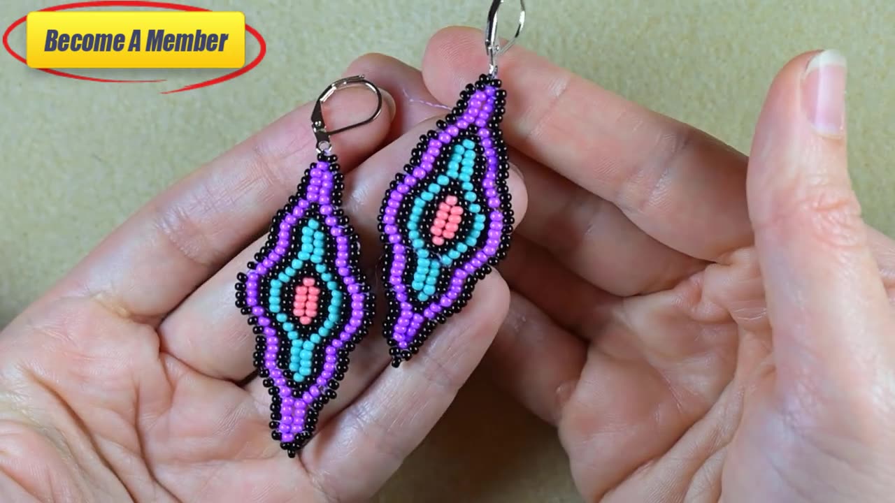 Easy step-by-step instructions for Long Wavy Brick Stitch Earrings.