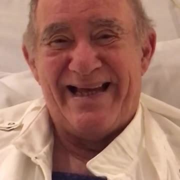 Renato Aragão grava vídeo para tranquilizar fãs