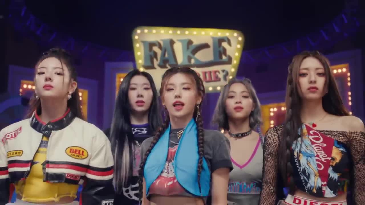 ITZY “Cheshire” M-V @ITZY