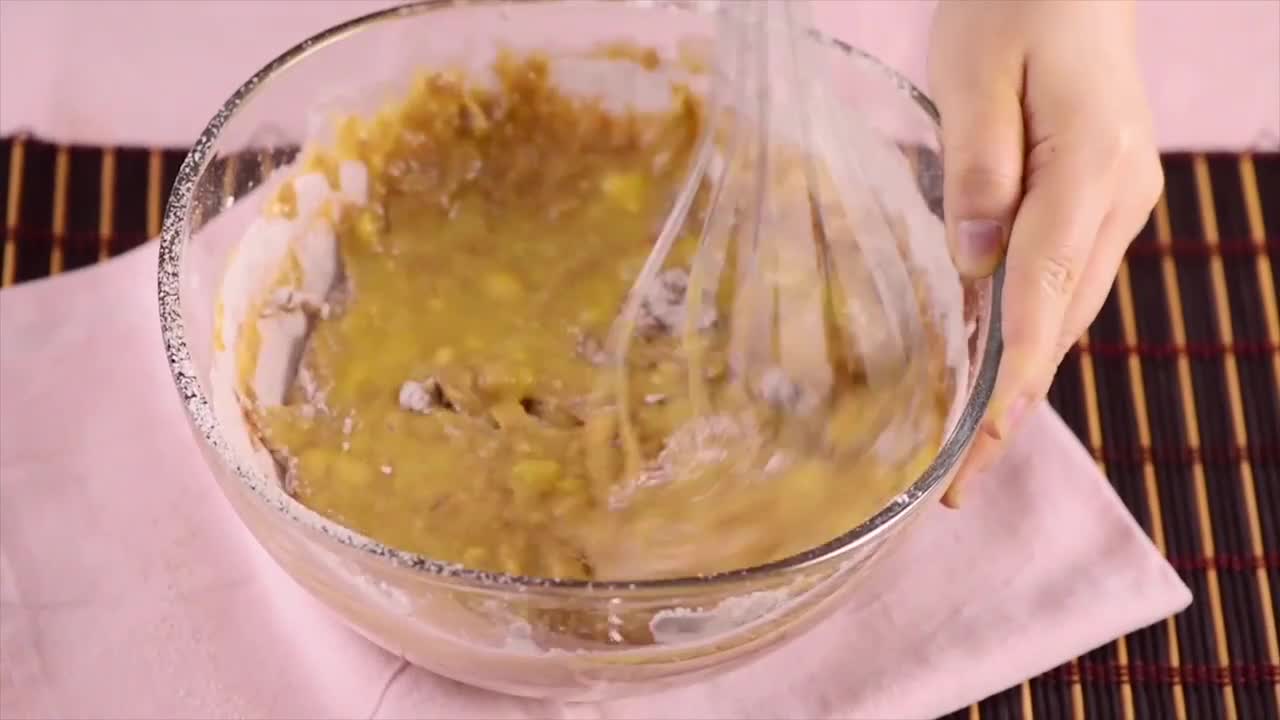 Banana & Red Velvet Brownie GOURMET RECIPE