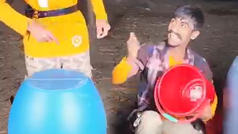 Surprise game undar drum