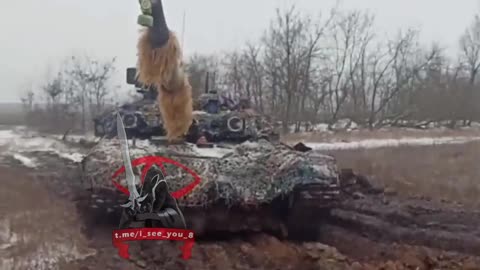 Russian tank digs position itself