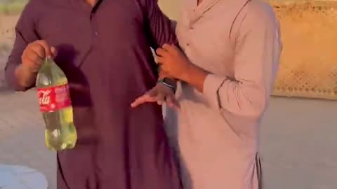 #funnyvideo larka patrol Q chori kar Raha tha