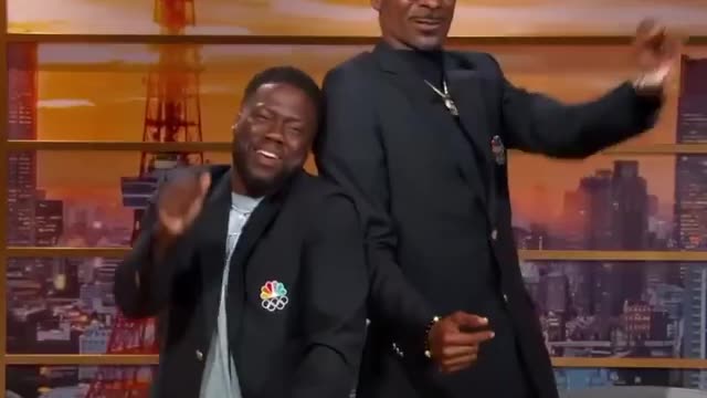 Kevin Heart and Snoop shear the moment