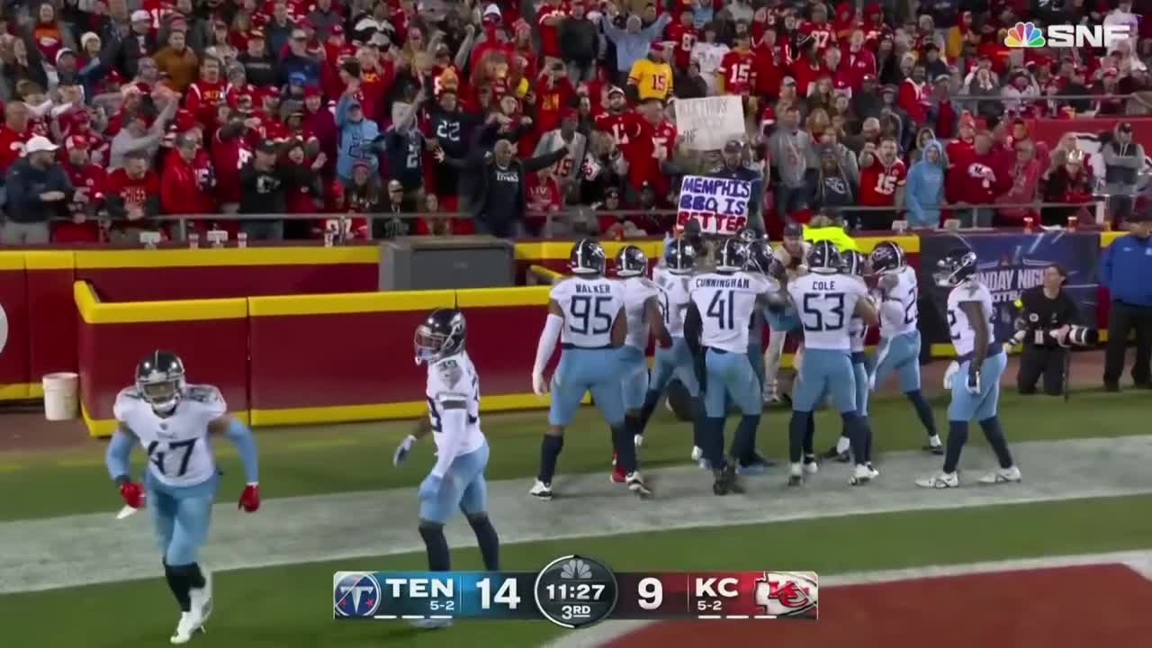 Travis Kelce FURIOUS after dropped pass leading to INT