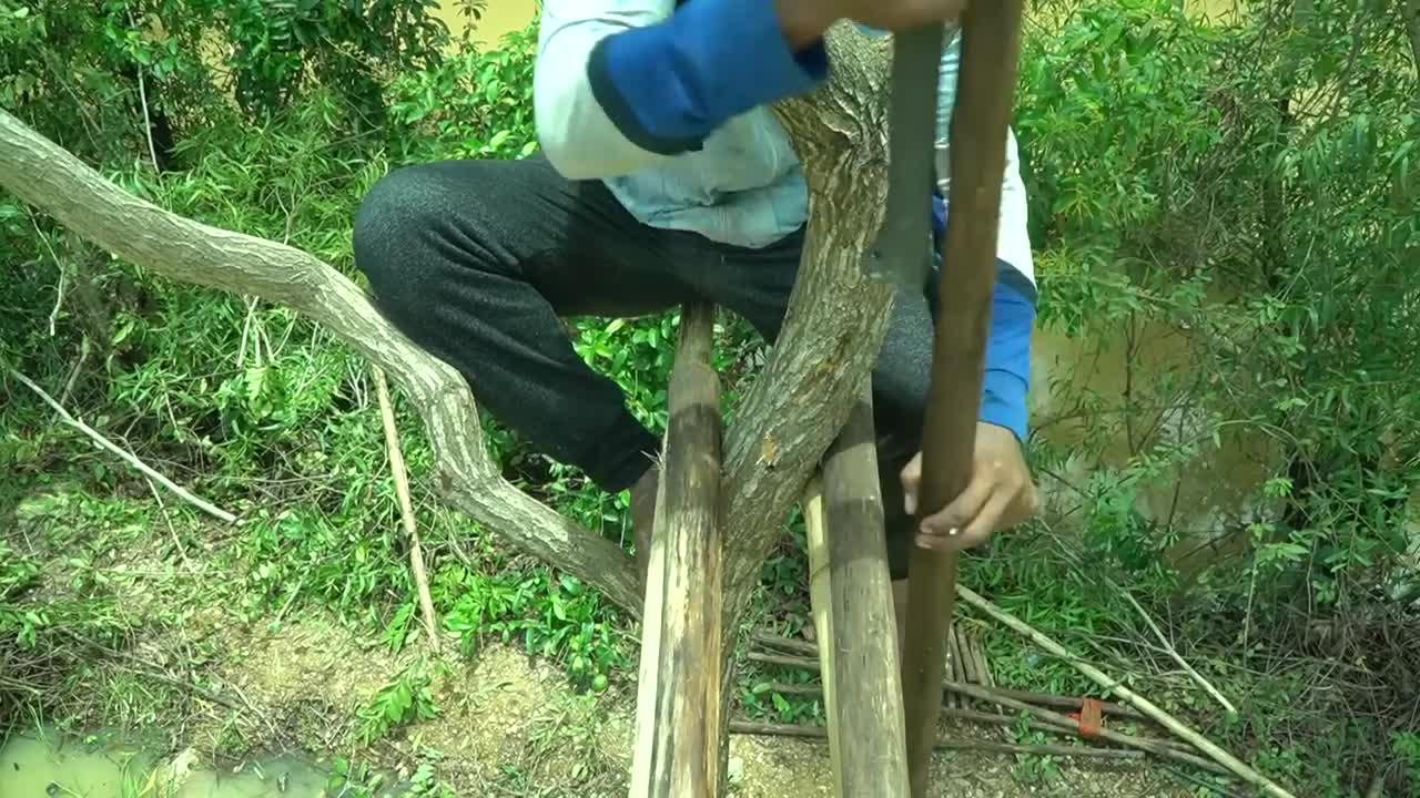 BUSHCRAFT Building 9m Camping Floating Under Raining Season