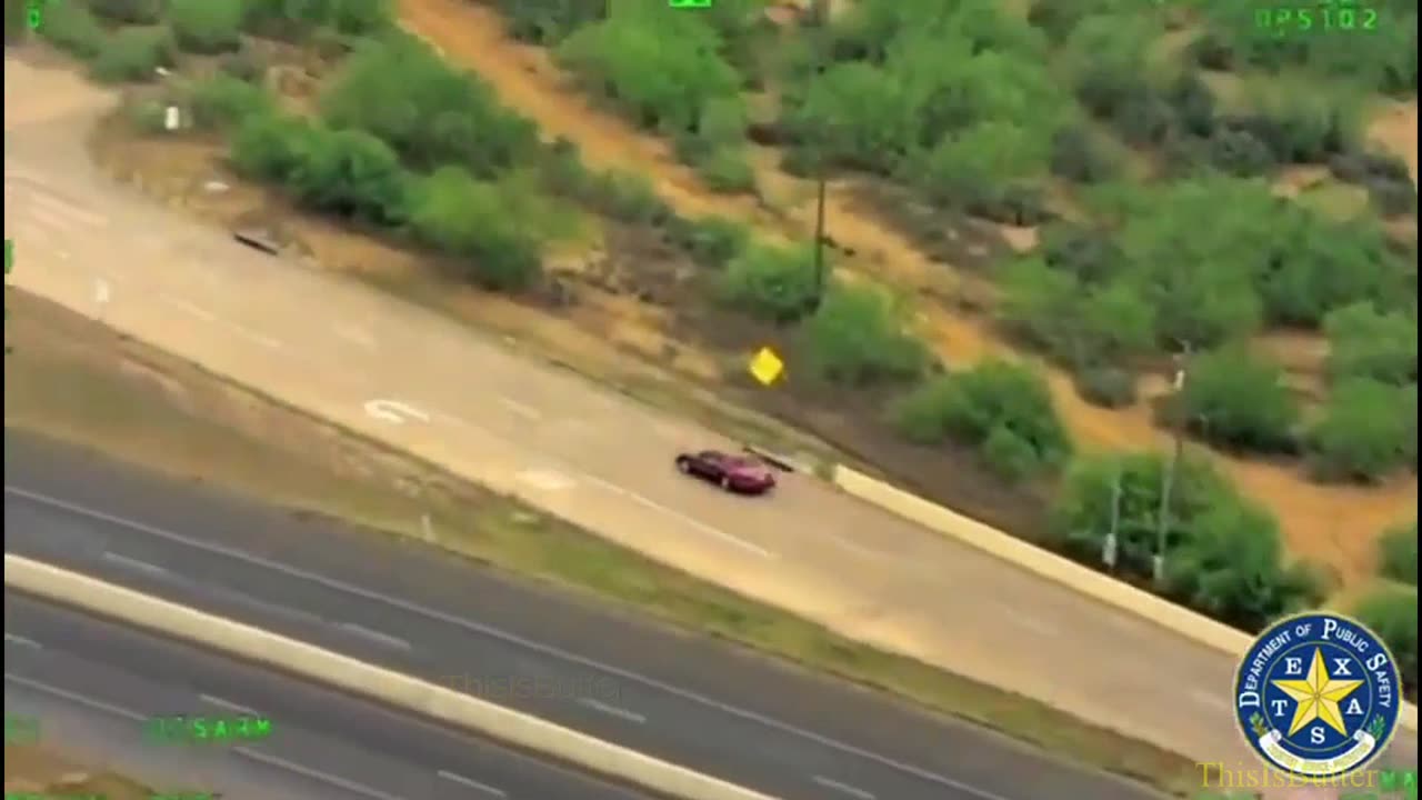 Smuggler Crashes Vehicle into Cement Barrier in Webb County