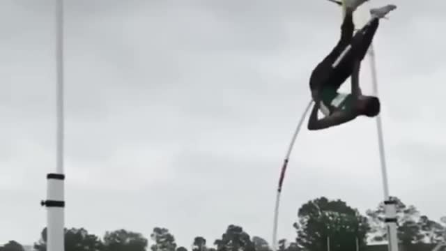 pole vaulting gona wrong