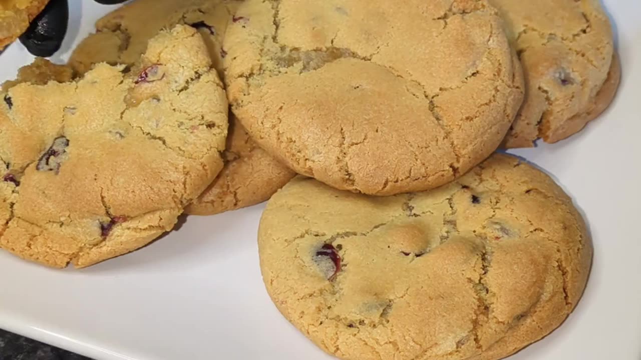 Stem Ginger & Cranberry Cookies