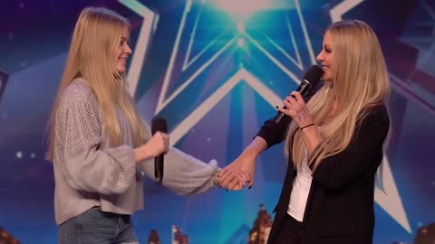 GOLDEN BUZZER! Mother and daughter, Honey & Sammy get a GOLDEN opportunity! | Auditions | BGT 2020