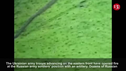 Russians’ mass escape from battle - Leaving their position, they head to forest through open area