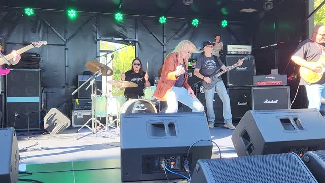 2 Pump Chump "Strugglin"