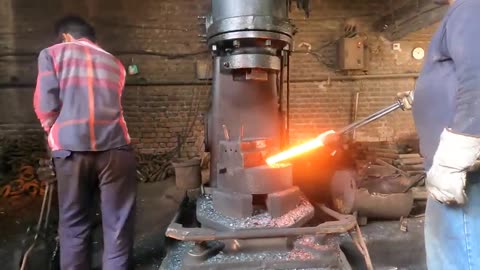 Forging Process of Axle Shaft Recycling Ship Anchor Chains Mass Production of Axle Shaft