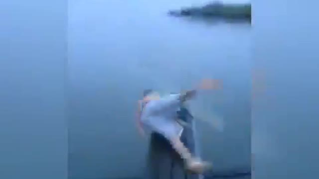 WCGW while trying to dive.