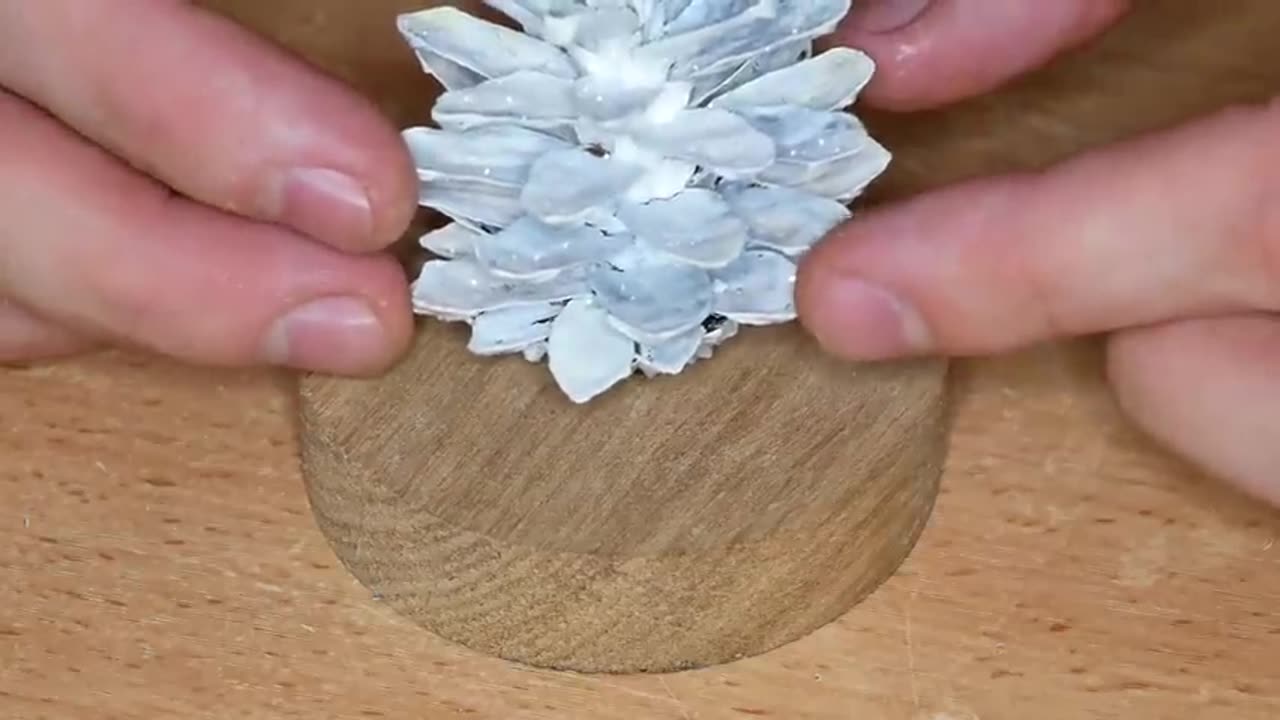 Colorful Christmas Tree 🎄 with Pine Cone RESIN ART
