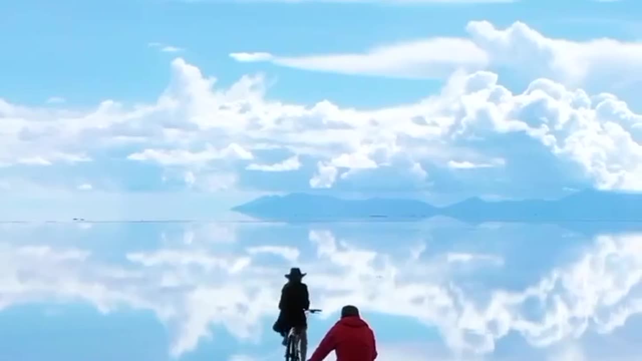 Surreal Dream - Salar de Uyuni Bolivia😍😍😍