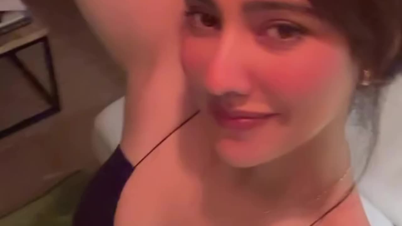 Neha Sharma 🔥