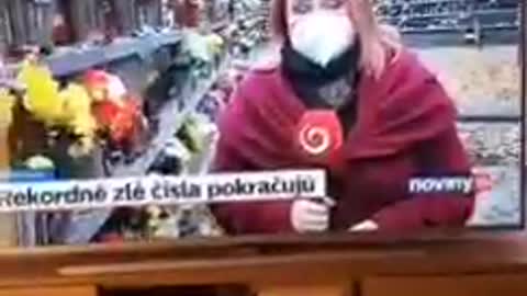 Reportáž TV JOJ o ošetřování zelené figuríny bez prstů na JIP