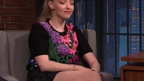 Amanda Seyfried "Late Night Meyers"