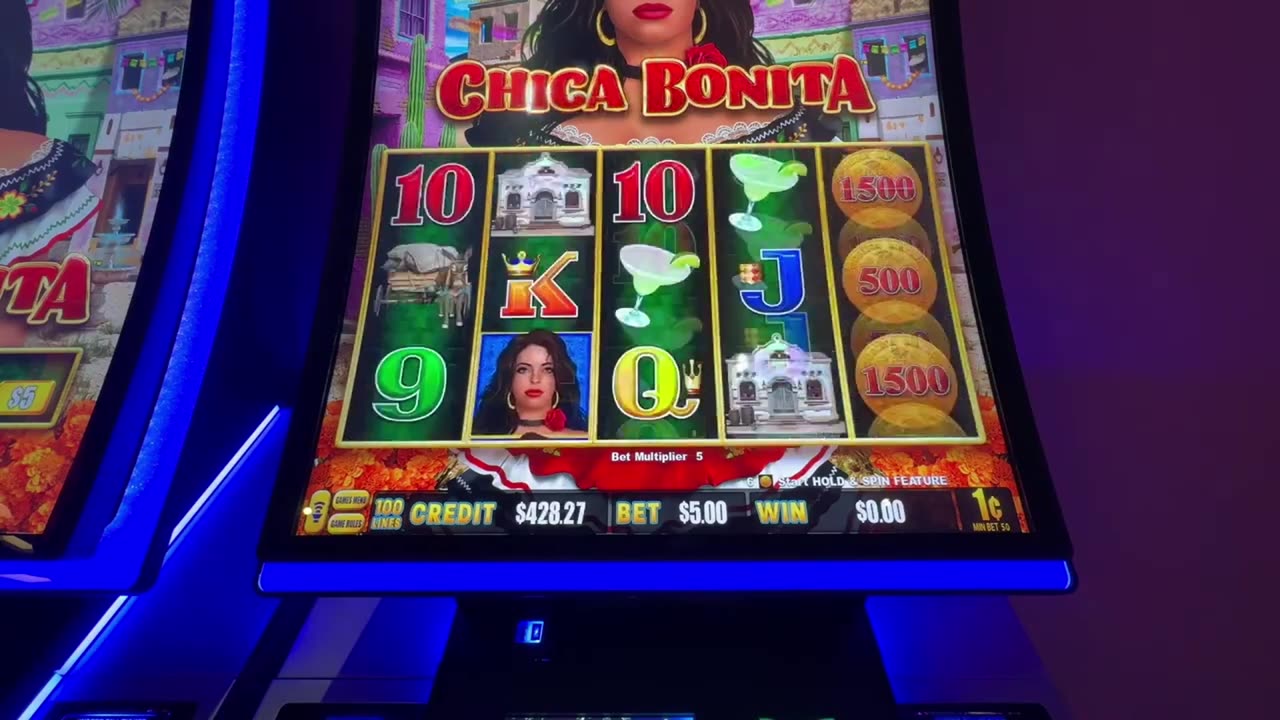 Chica Bonita! The Slot Master 316 Plays Chica!