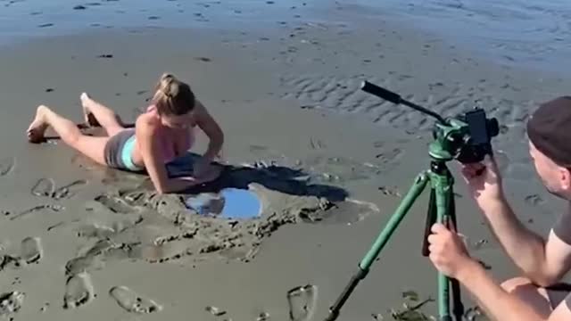 Insane hearts on the beach photo idea 🏖️ ♥️