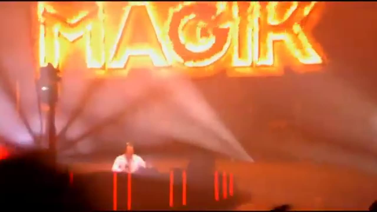 Tiësto - Forever Today (Tiësto in Concert 2 - 2004)