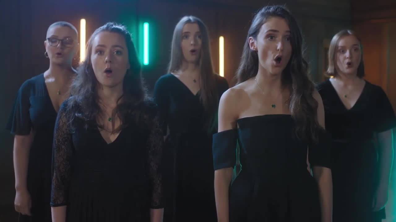 Auld Lang Syne sung by The Choral Scholars of University College Dublin