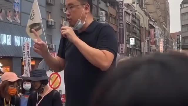 王大師街頭演說片段2022.1.23 全球反針大遊行 台北台灣西門町
