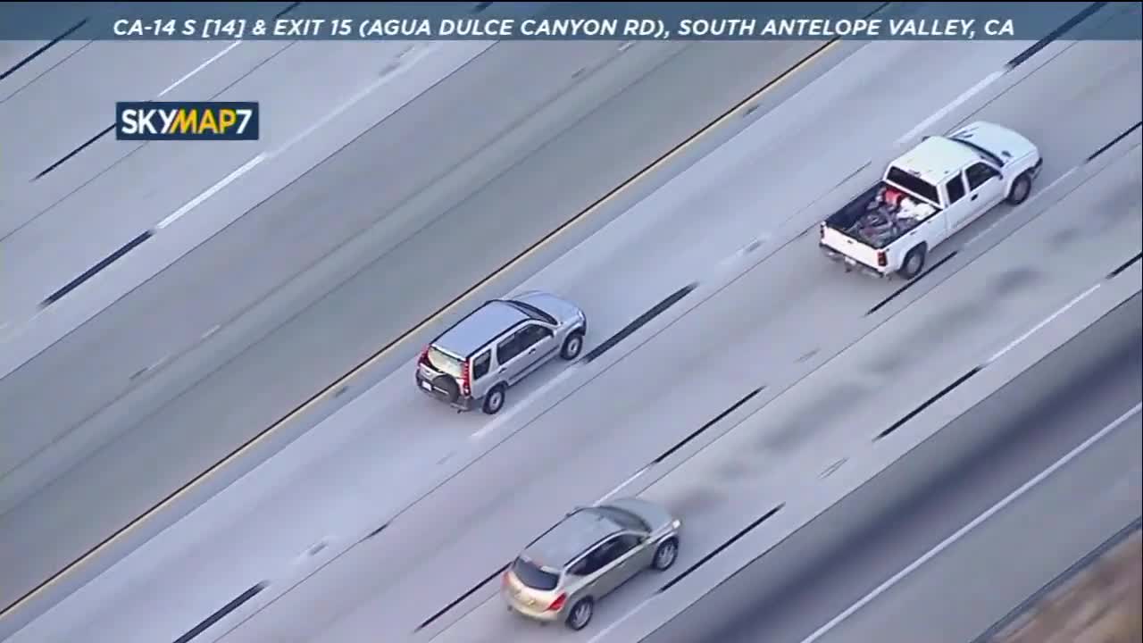 Police pursuit near Palmdale, Claif.