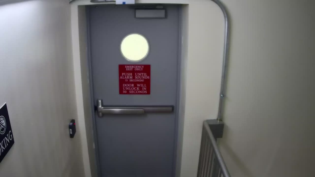 6153RHOBGRRGST1StairwellSide_2021-01-06_01h00min00s403ms.mp4