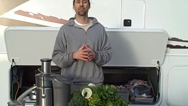 ALKALINE DIET RECIPES! A GREEN DRINK is LIVING WATER for your CELLS! - Jan 27th 2010