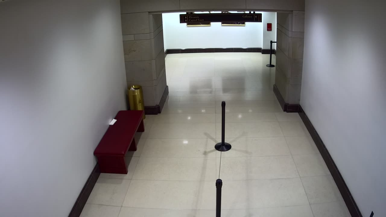 7080CVCULElevator17-18toGalleries_2021-01-06_22h40min01s920ms.mp4