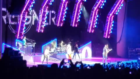 Foreigner "Feels Like The First Time"