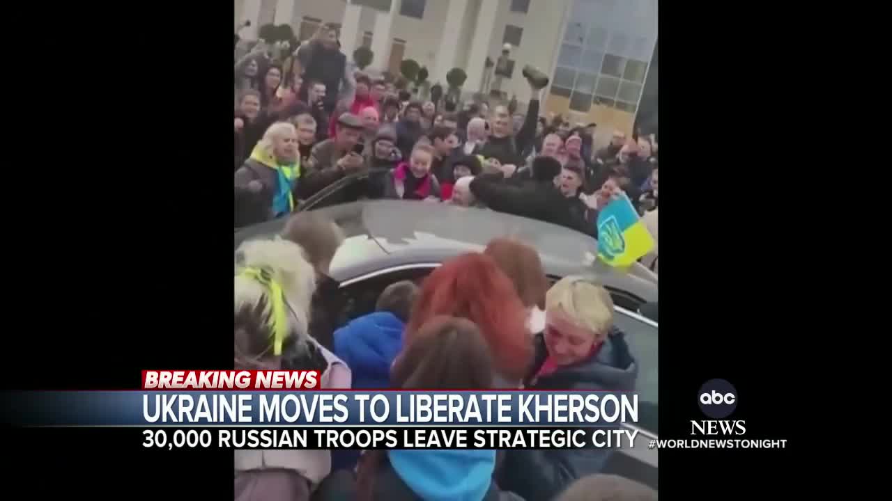 Relief, jubilation in Kherson as Russian troops retreat_1