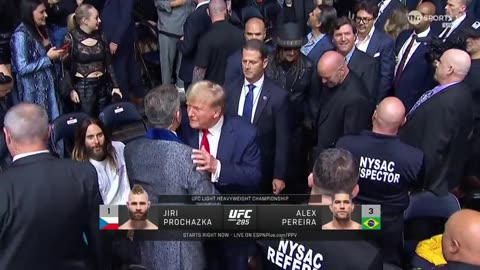 trump makes entrance at ufc 295