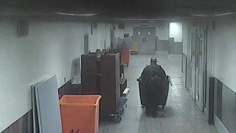 6096RHOBSBLoadingDockHallway_2021-01-06_18h09min28s400ms.mp4