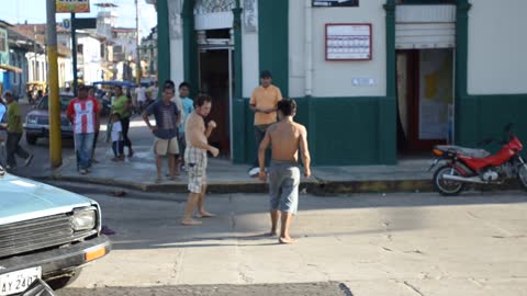 MMA Street Fight in Iquitos, Peru - UFC Style Mixed Martial Arts Fight