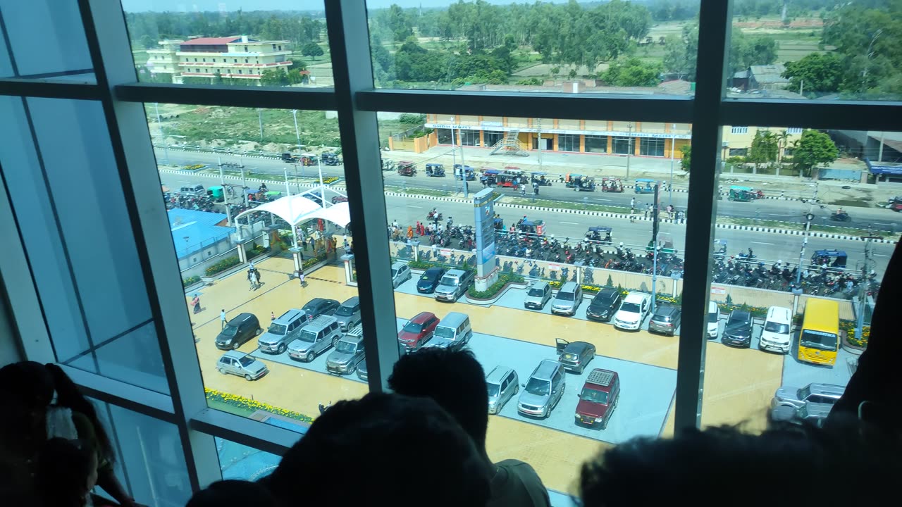 Mall hern gayeko thiyo janakpur ma mall big big mall