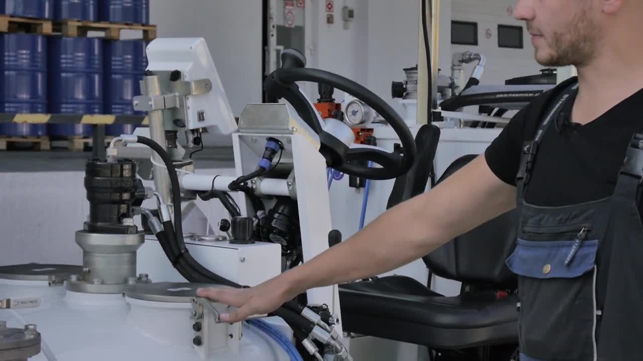 Road marking machine STiM that is modular