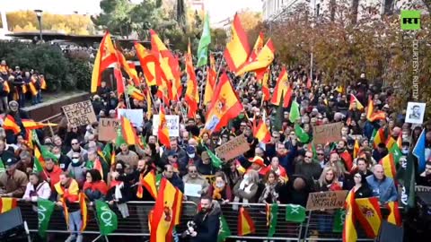 THOUSANDS PROTEST IN SPAIN 🇪🇸