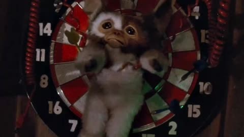 Gremlins - Gizmo deserves all the pain for betraying his homeboys. Stripe get him!