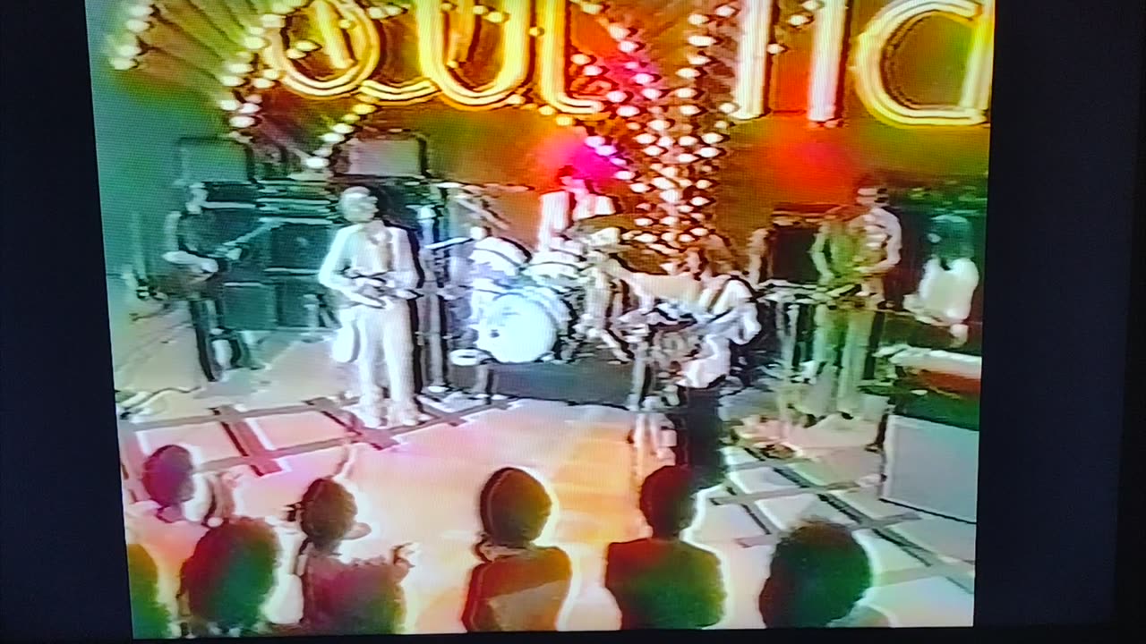 Average White Band School Boy Crush 1975 (Soul Train)