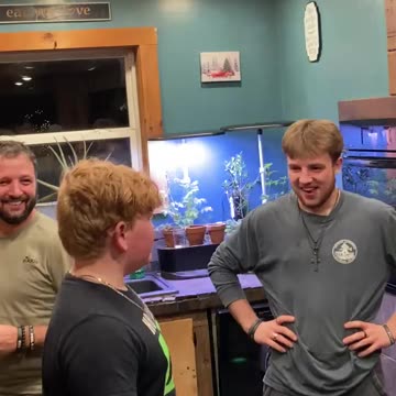 Trying a Carolina Reaper, Ghost Pepper, and Scorpion Pepper all in one!