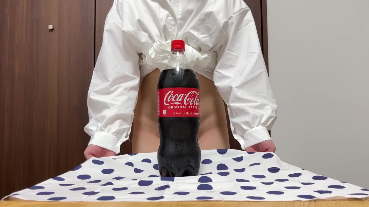 she has ability to show not her pussy sexy model